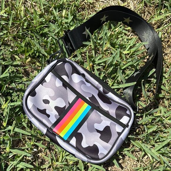 Camouflage Crossbody Bag with Rainbow Accent - BRAND NEW - Camera Neoprene Purse - Picture 1 of 3